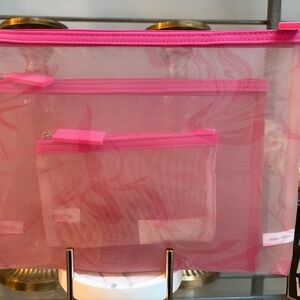 SALE Benefit Cosmetics Pink 3 Piece Mesh Zipper Pouch Set Sealed Packaging NWT